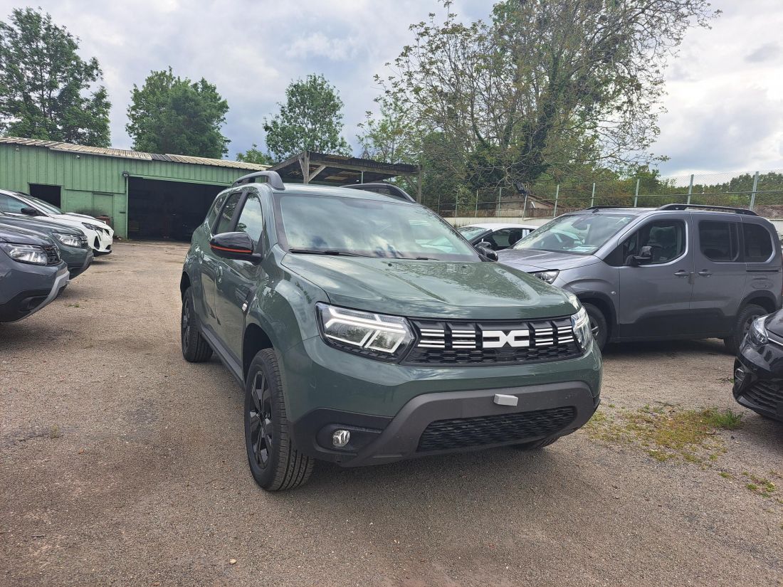 NOUVEAU DACIA DUSTER JOURNEY ALGERIE 1.5 DCI BVA 110CV GRIS COMÈTE - AUTO  EXPORT MARSEILLE